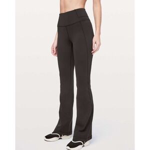 Lululemon Groove Pant Flare Full-On Luxtreme Black Size 6 High Rise Yoga EUC
